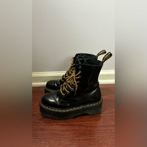 Black Doc Martens Jadon boot COMES WITH BLACK ORIGINAL LACES TOO